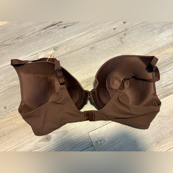 SKIMS Kim Kardashian Fits Everybody push up Demi bra 40D new with tags - Picture 2 of 4